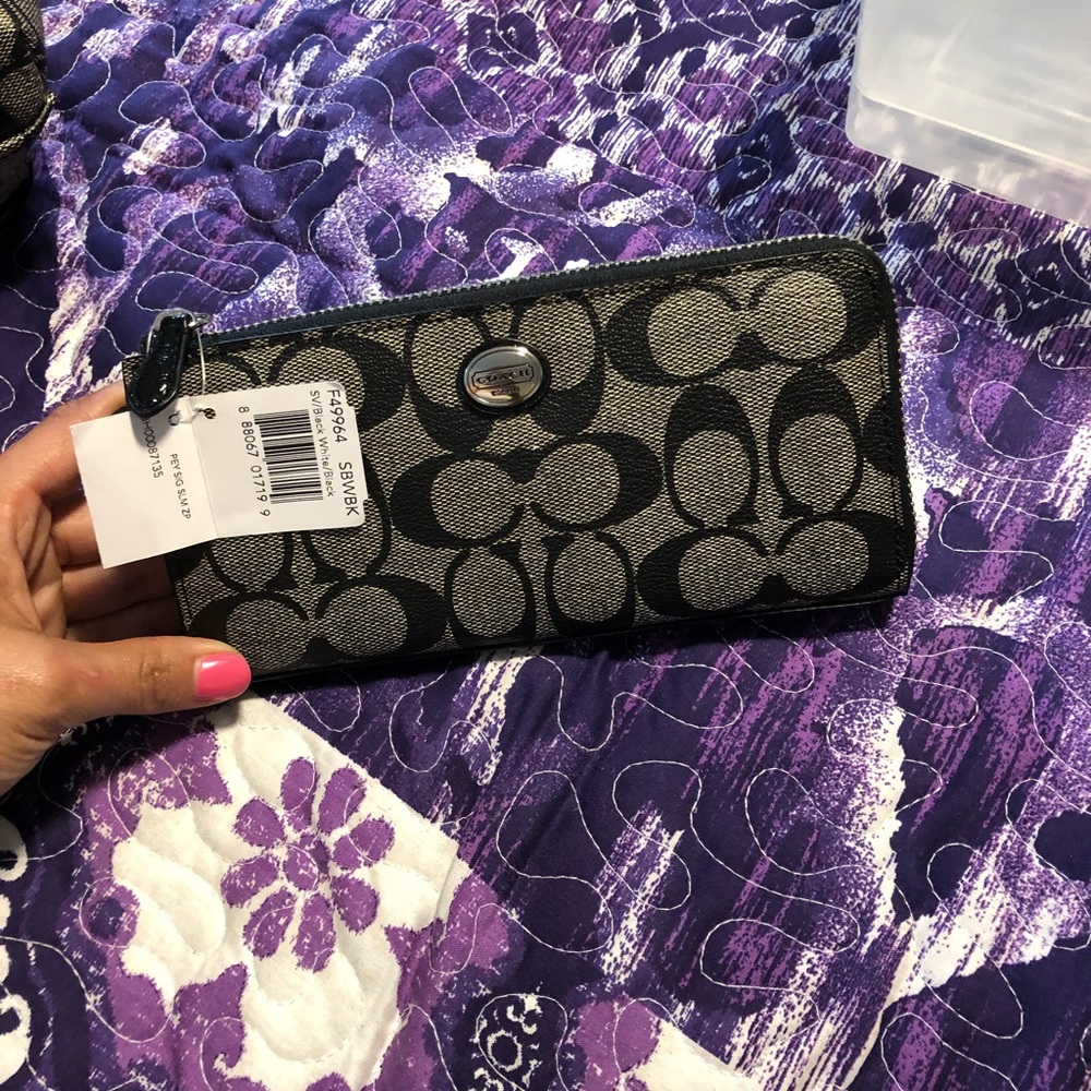 Coach wallet NEW